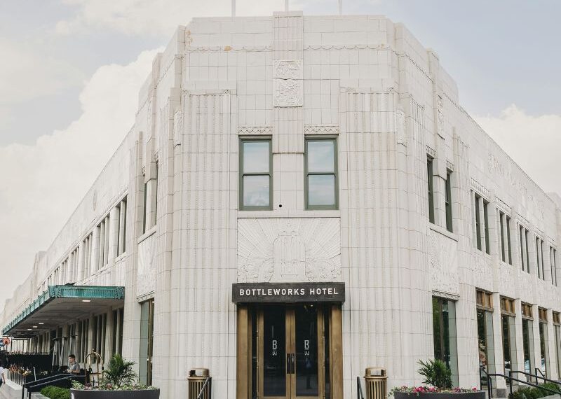 Hotel & Homestay Booking